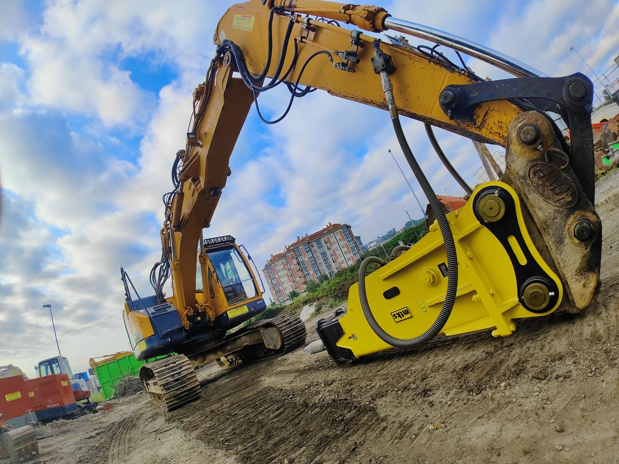 Lee más sobre el artículo Guía práctica para prolongar la vida útil de un martillo hidráulico